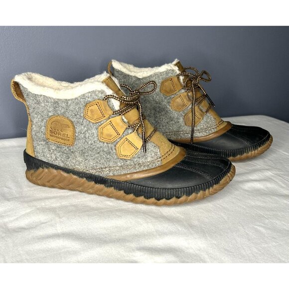 Sorel Out N About Boots Womens 8.5 Gray Tan Waterproof Duck Boot Faux Fur Sherpa - Picture 11 of 16
